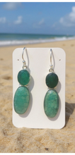 Load image into Gallery viewer, Emerald Green Oval Necklace With Earrings